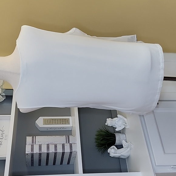 NY&Co Sleeveless top with overlay - Picture 5 of 9